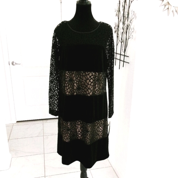 ANTONIO MELANI Dresses & Skirts - New Antonio Melani Black Velvet and Lace SANDY Sheath Dress Lace Long Sleeve 12
